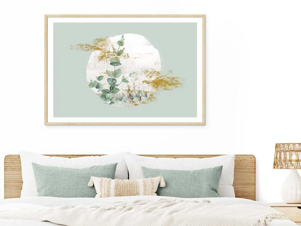 ⁦תמונה לסלון Moon Blossom Green - הדפס נייר ממוסגר בפורמט רוחבי בגווני ירוק מעושן עם נגיעות זהב⁩ – תמונה ⁦2⁩