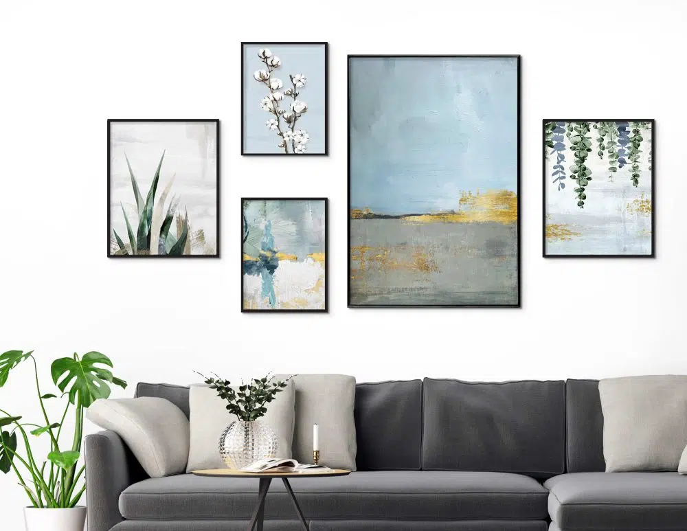 קולאז׳ תמונות Blue Horizon Gallery A - חמישה הדפסי נייר ללא מסגרת בפורמט מלבני בגווני כחול ירוק אפור עם נגיעות זהב