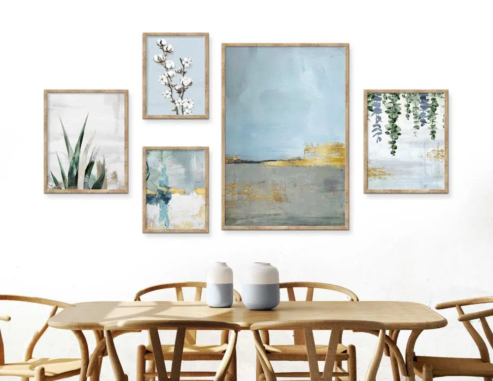 ⁦קולאז׳ תמונות Blue Horizon Gallery A - חמישה הדפסי נייר ללא מסגרת בפורמט מלבני בגווני כחול ירוק אפור עם נגיעות זהב⁩ – תמונה ⁦3⁩