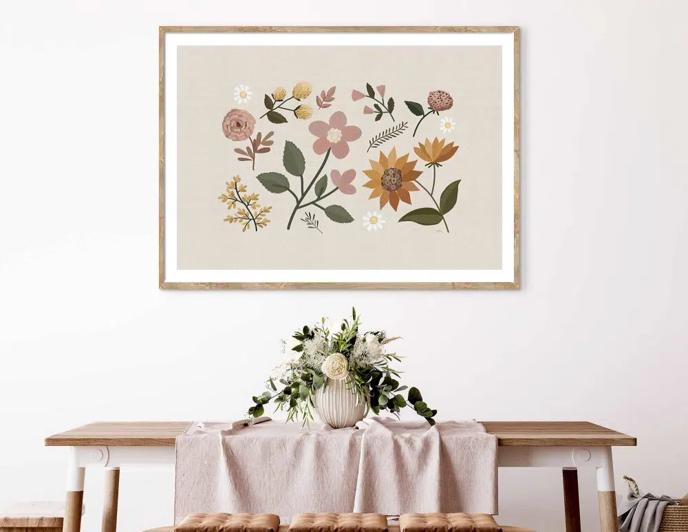 ⁦תמונה לבית Embroidery Sun Flowers - הדפס נייר ללא מסגרת בפורמט רוחבי בגווני בז׳ חרדל ורוד ירוק⁩ – תמונה ⁦2⁩