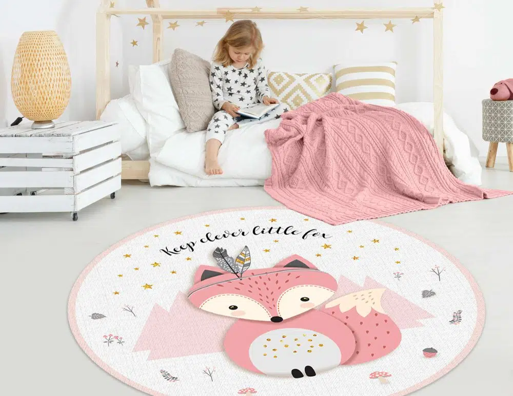 שטיח עגול לחדר ילדים Woodland Fox Pink - שטיח pvc איכותי באיור מקורי מודפס בגווני אפור ורוד