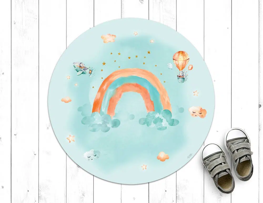 ⁦שטיח עגול לחדר ילדים Rainbow Sky Mint - שטיח pvc איכותי באיור מקורי מודפס בגווני תכלת מנטה עם נגיעות כתום⁩ – תמונה ⁦2⁩