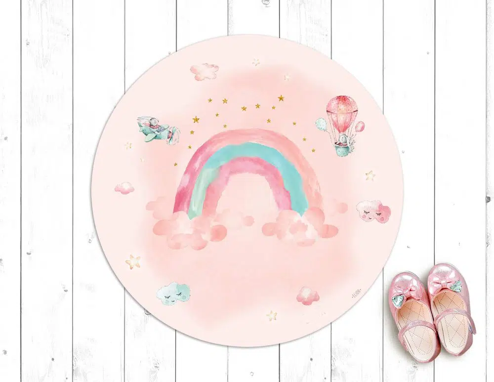 ⁦שטיח עגול לחדר ילדים Rainbow Sky Pink - שטיח pvc איכותי באיור מקורי מודפס בגווני ורוד עם נגיעות מנטה⁩ – תמונה ⁦2⁩