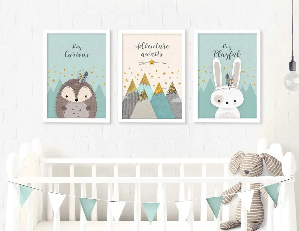 תמונות לחדר ילדים Woodland Trio Mint D - שלושה הדפסי נייר עם או ללא מסגרות בגווני מנטה שמנת אפור לבן עם נגיעות זהב