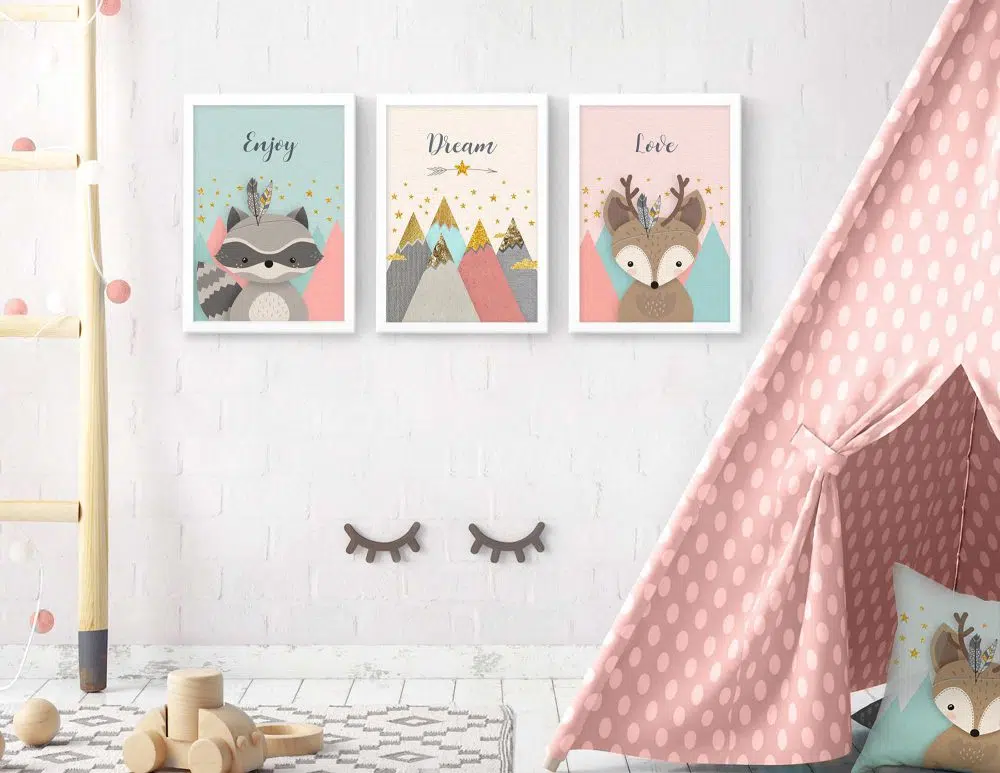 תמונות לחדר ילדים Woodland Trio Pink Mint A - שלושה הדפסי נייר עם או ללא מסגרות בגווני ורוד מנטה שמנת עם נגיעות זהב