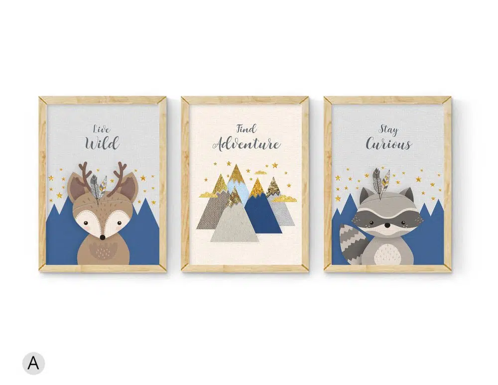 ⁦תמונות לחדר ילדים Woodland Trio Navy Blue - שלושה הדפסי נייר עם או ללא מסגרות בגווני כחול נייבי שמנת אפור עם נגיעות זהב⁩ – תמונה ⁦3⁩