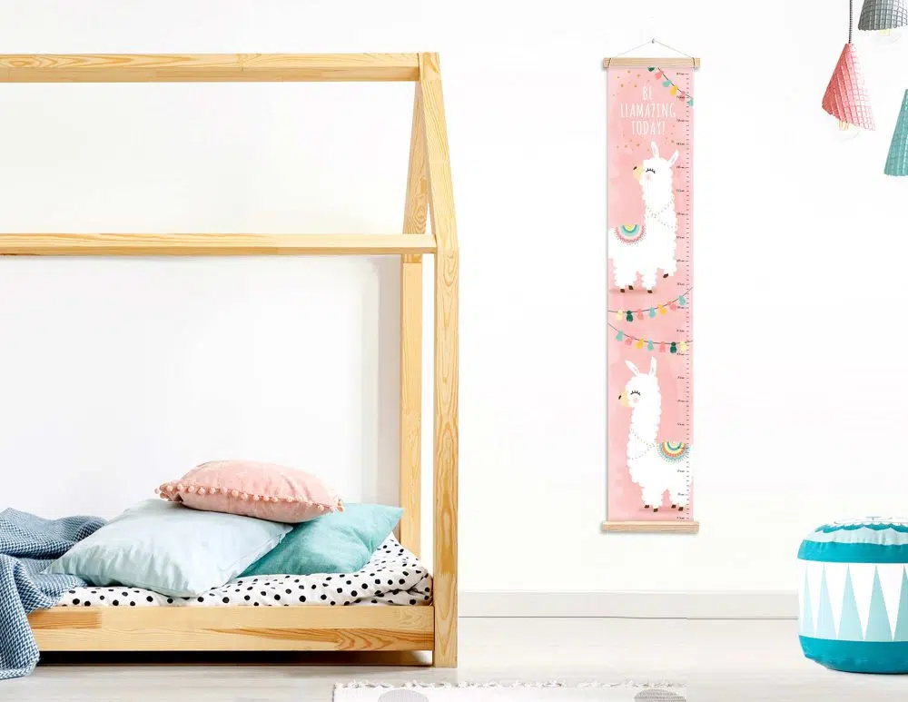 מד גובה לילדים Llamas Canvas Growth Chart Pink Outlet - מודפס על קנבס עם מסגרת עץ בגווני ורוד עם נגיעות מנטה זהב