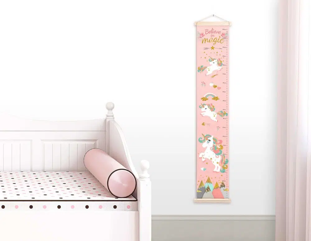 מד גובה לילדים Unicorns Canvas Growth Chart Pink - מודפס על קנבס עם מסגרת עץ בגווני ורוד עם נגיעות מנטה זהב