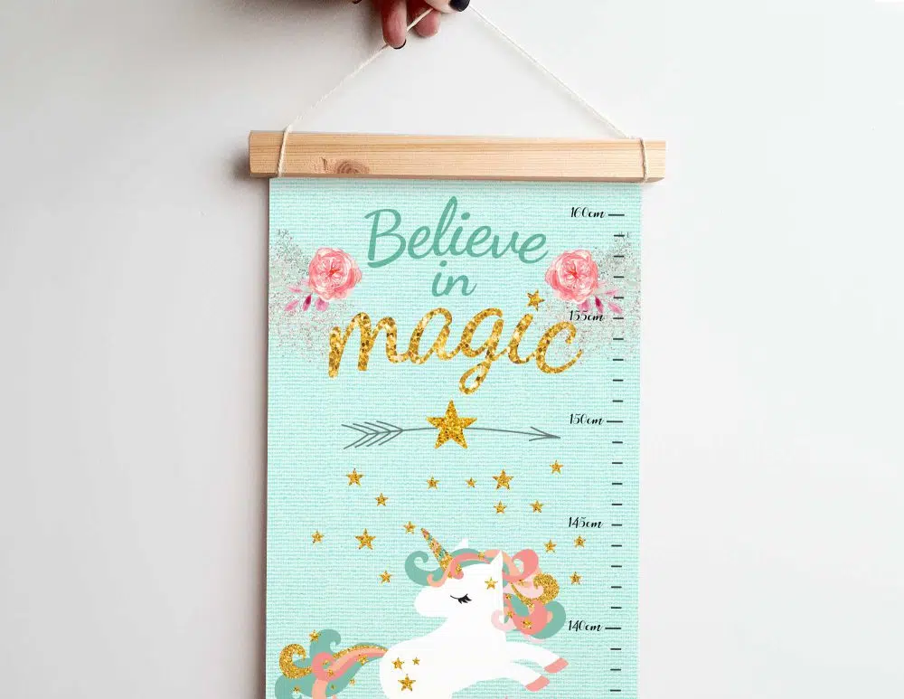 ⁦מד גובה לילדים Unicorns Canvas Growth Chart Mint - מודפס על קנבס עם מסגרת עץ בגווני מנטה עם נגיעות ורוד זהב⁩ – תמונה ⁦2⁩