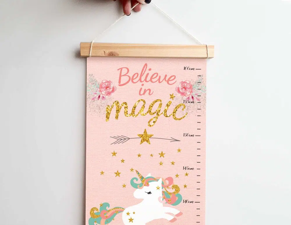 ⁦מד גובה לילדים Unicorns Canvas Growth Chart Pink - מודפס על קנבס עם מסגרת עץ בגווני ורוד עם נגיעות מנטה זהב⁩ – תמונה ⁦2⁩