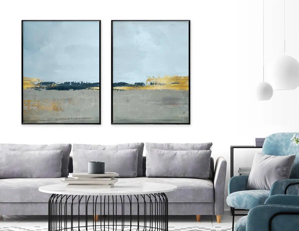 תמונות לסלון Horizon Duo Blue - שני הדפסי נייר ממוסגרים בפורמט מלבני בגווני כחול מעושן אפור עם נגיעות כחול כהה וזהב