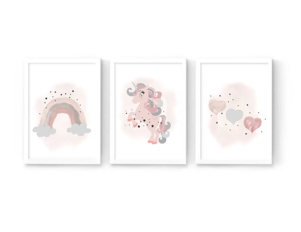 ⁦תמונות לחדר ילדים Unicorn Trio Pink Grey - שלושה הדפסי נייר עם או ללא מסגרות בגווני ורוד פודרה עם נגיעות אפור⁩ – תמונה ⁦3⁩
