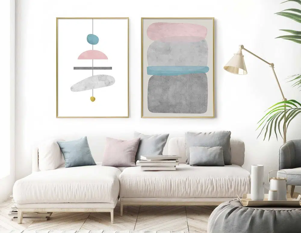 תמונות לסלון Chandelier Duo Grey Pink Mint - שני הדפסי נייר ממוסגרים בפורמט מלבני בגווני אפור עם נגיעות ורוד טורקיז זהב