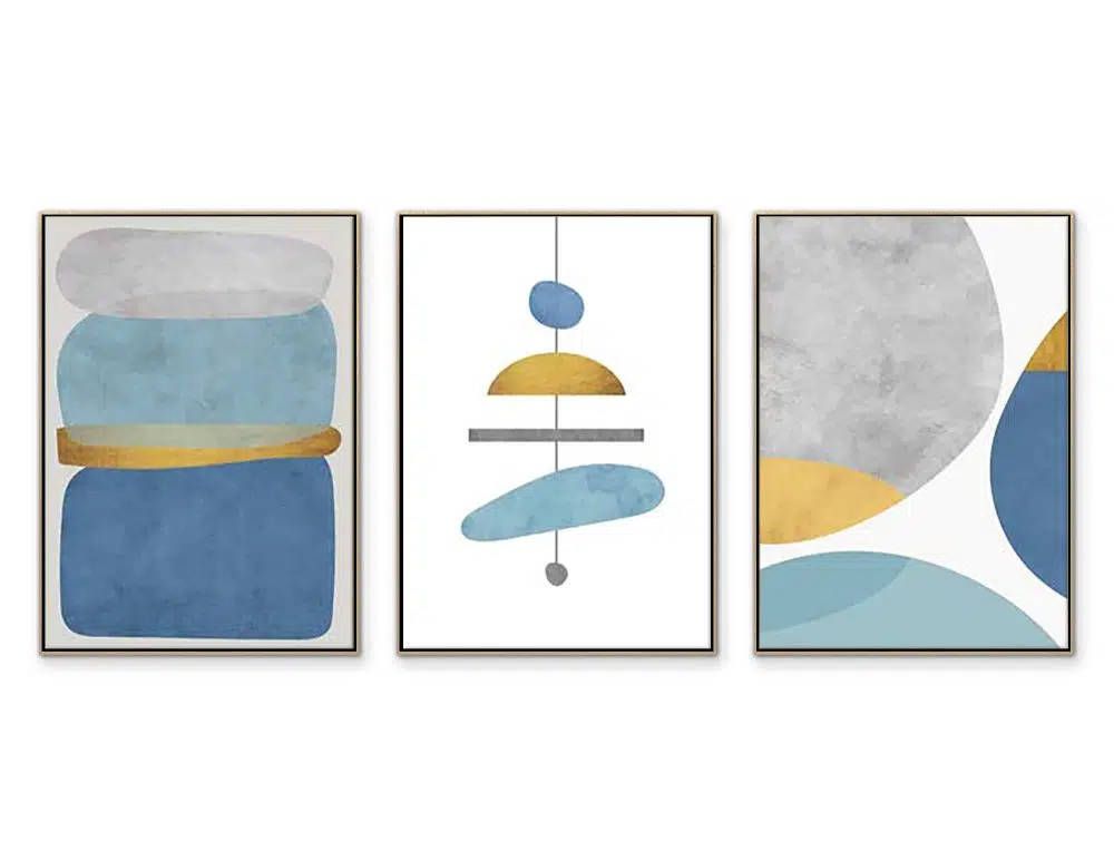 ⁦תמונות קנבס Chandelier Trio Blue Mint Yellow - שלושה הדפסי קנבס ממוסגרים בפורמט מלבני בגווני כחול טורקיז אפור עם נגיעות צהוב זהב⁩ – תמונה ⁦4⁩