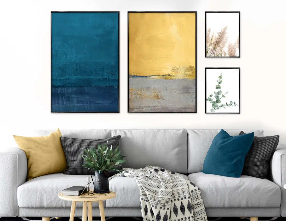 קולאז׳ תמונות לסלון Peaceful Gaze Quatro Blue Yellow - ארבעה הדפסי נייר ממוסגרים בפורמט מלבני בגווני כחול צהוב אפור בז׳ עם נגיעות ירוק זהב
