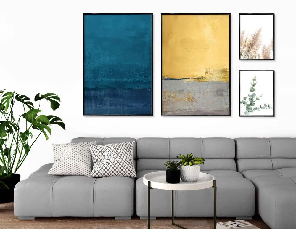 ⁦קולאז׳ תמונות קנבס Peaceful Gaze Quatro Blue Yellow - ארבעה הדפסי קנבס ממוסגרים בפורמט מלבני בגווני כחול צהוב אפור בז׳ עם נגיעות ירוק זהב⁩ – תמונה ⁦2⁩