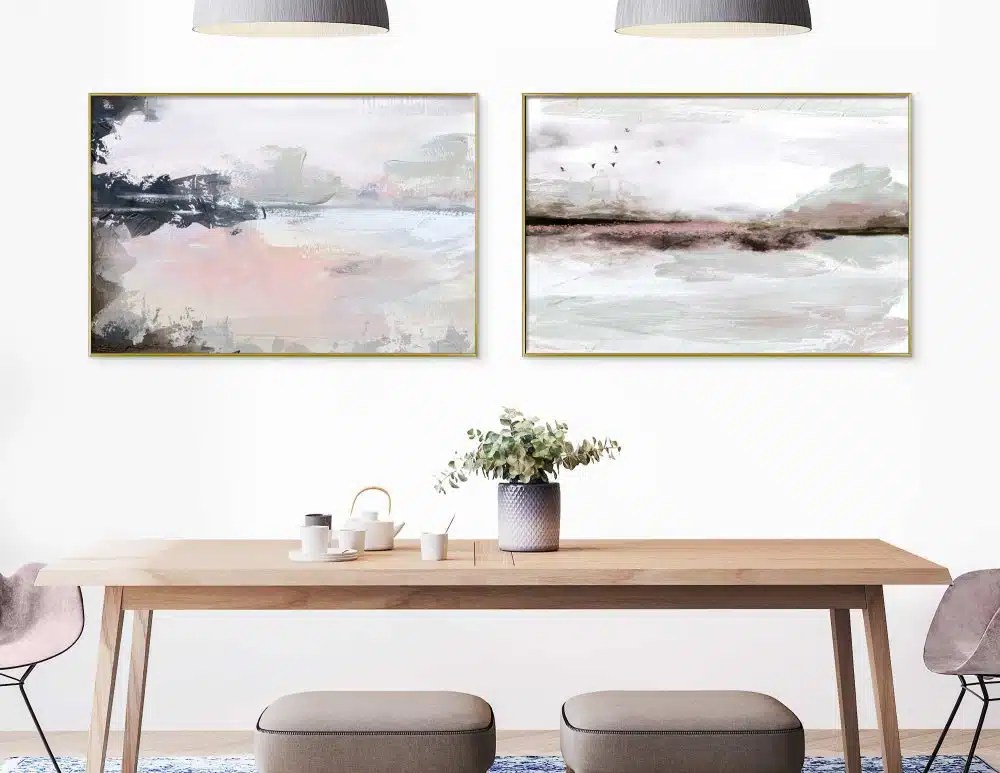 ⁦תמונות לבית Winter Dawn Duo - שני הדפסי נייר ללא מסגרת בפורמט מלבני רוחבי בגווני שחור לבן עם נגיעות ורוד ירוק מעושן בז׳ ותכלת⁩ – תמונה ⁦2⁩