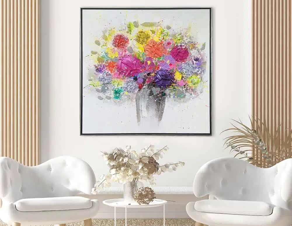 ציור על קנבס Bouquet - ציור מקורי אקריל ומיקס מדיה על בד בגוונים צבעוניים עם רקע אפור, ממוסגר בעבודת יד. ציור לבית או למשרד. יעוץ והדמיה ללא עלות - כנסו.
