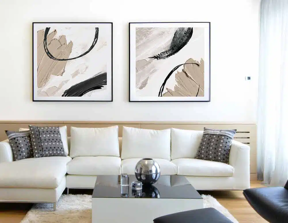 תמונות לסלון מודרני Beige Slumber Duo - שני איורים מקוריים בסגנון אבסטרקטי בגווני בז׳ לבן שחור. יעוץ והדמיה ללא עלות