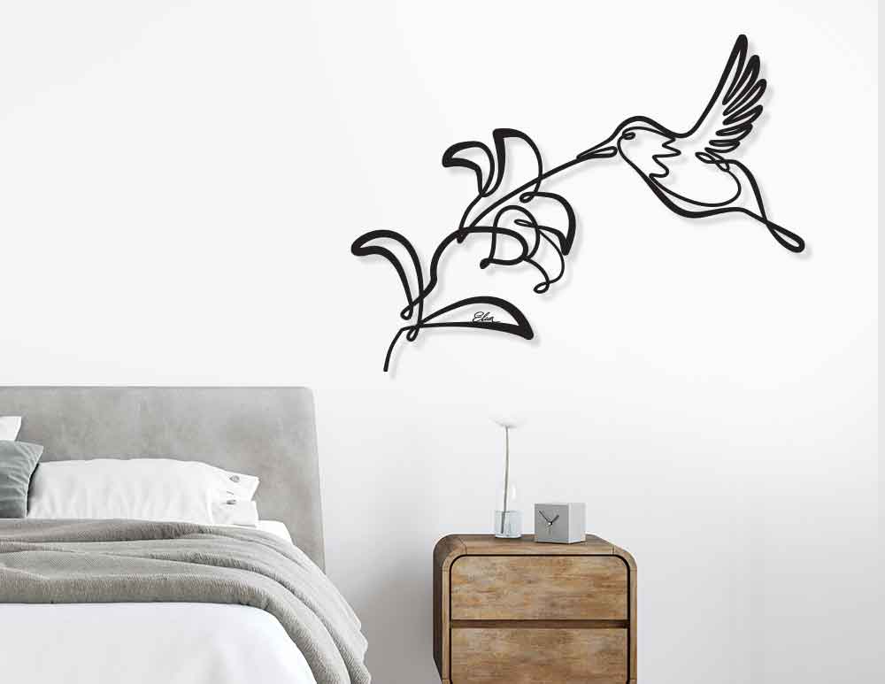 תמונת מתכת לקיר Hummingbird and Flower איור מקורי של יונק דבש ופרח בסגנון מודרני מינימליסטי בגוון שחור. תראה נפלא ותשדרג כל חלל. יעוץ והדמיה חינם